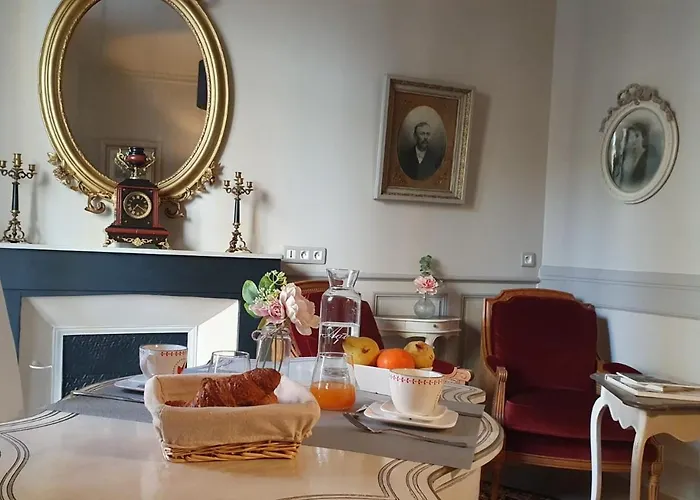A L\'Epoque
