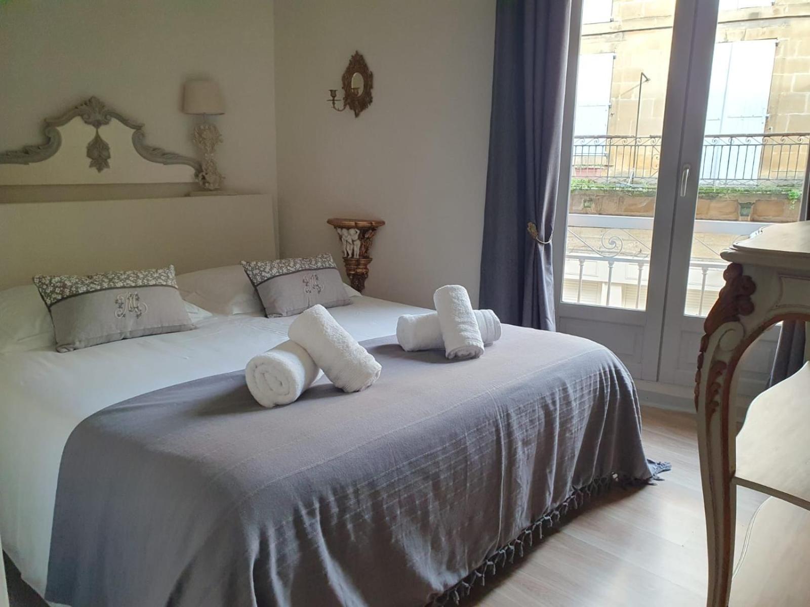 A L'epoque Apartment *