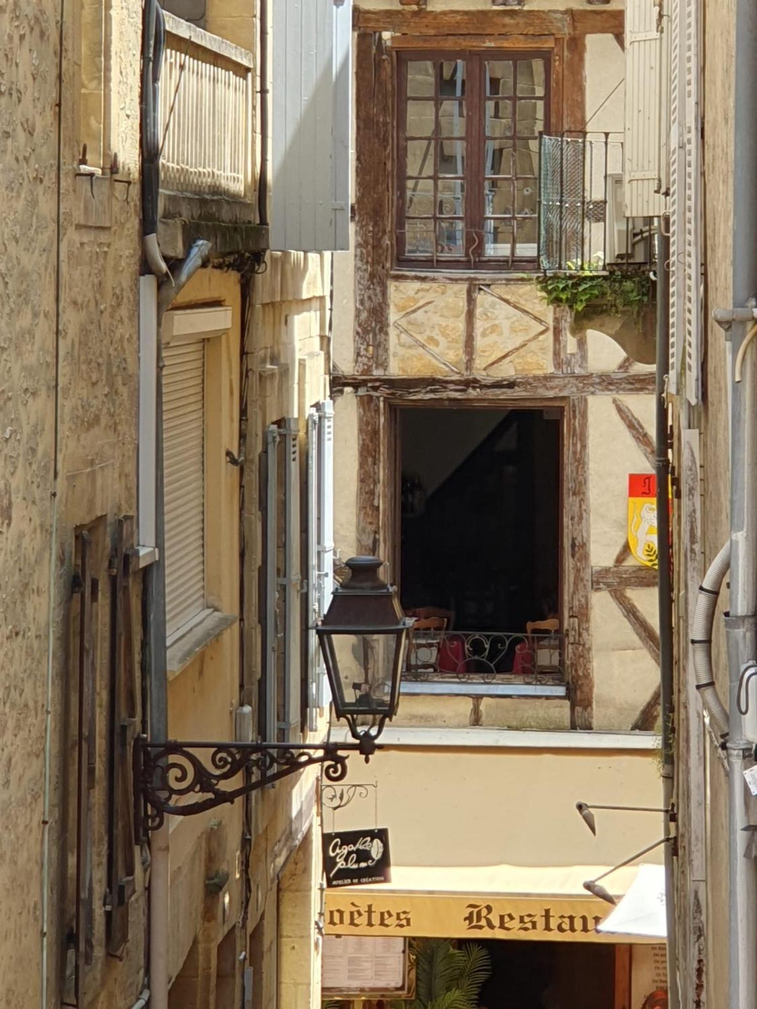 A L'epoque Apartment *